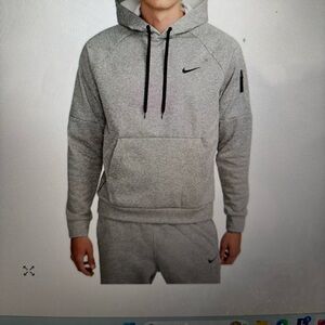 Nike men’s thermal FIT. Hoodie.  XXL.  NWT.  Gray Heather.